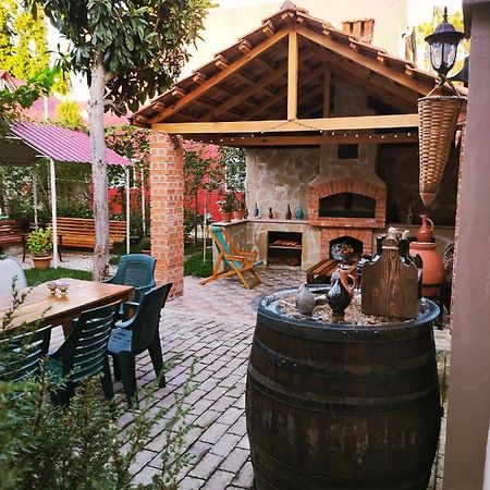 Guesthouse Mery Kobuleti Bagian luar foto