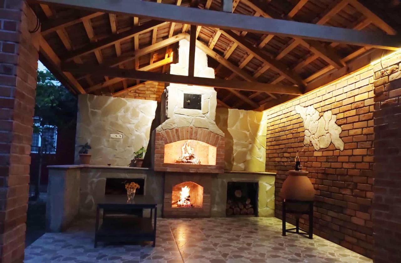 Guesthouse Mery Kobuleti Bagian luar foto