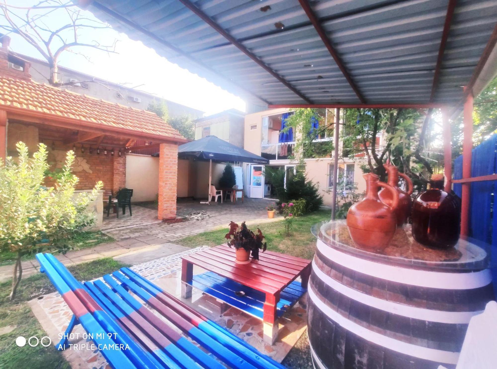 Guesthouse Mery Kobuleti Bagian luar foto