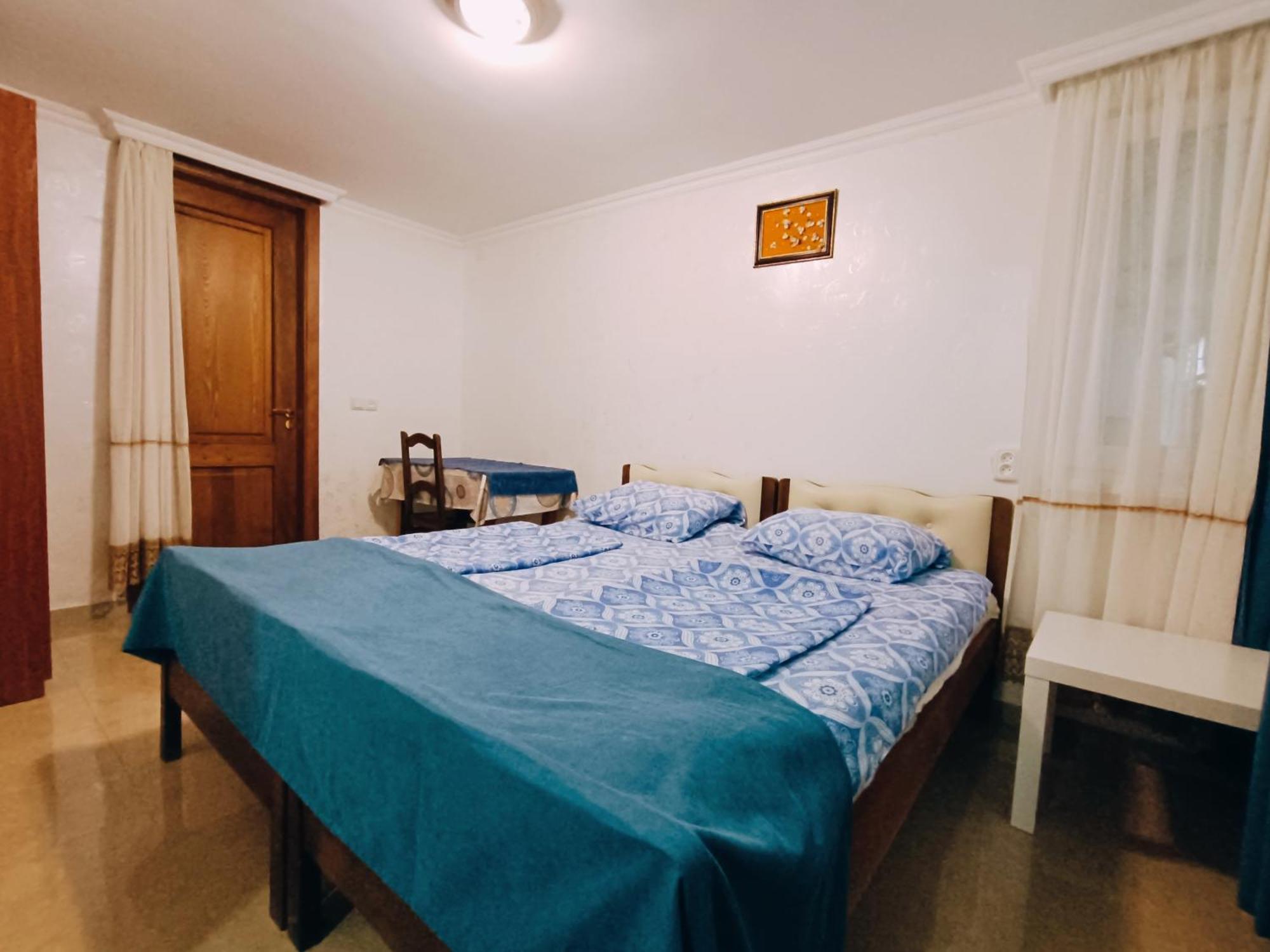 Guesthouse Mery Kobuleti Bagian luar foto