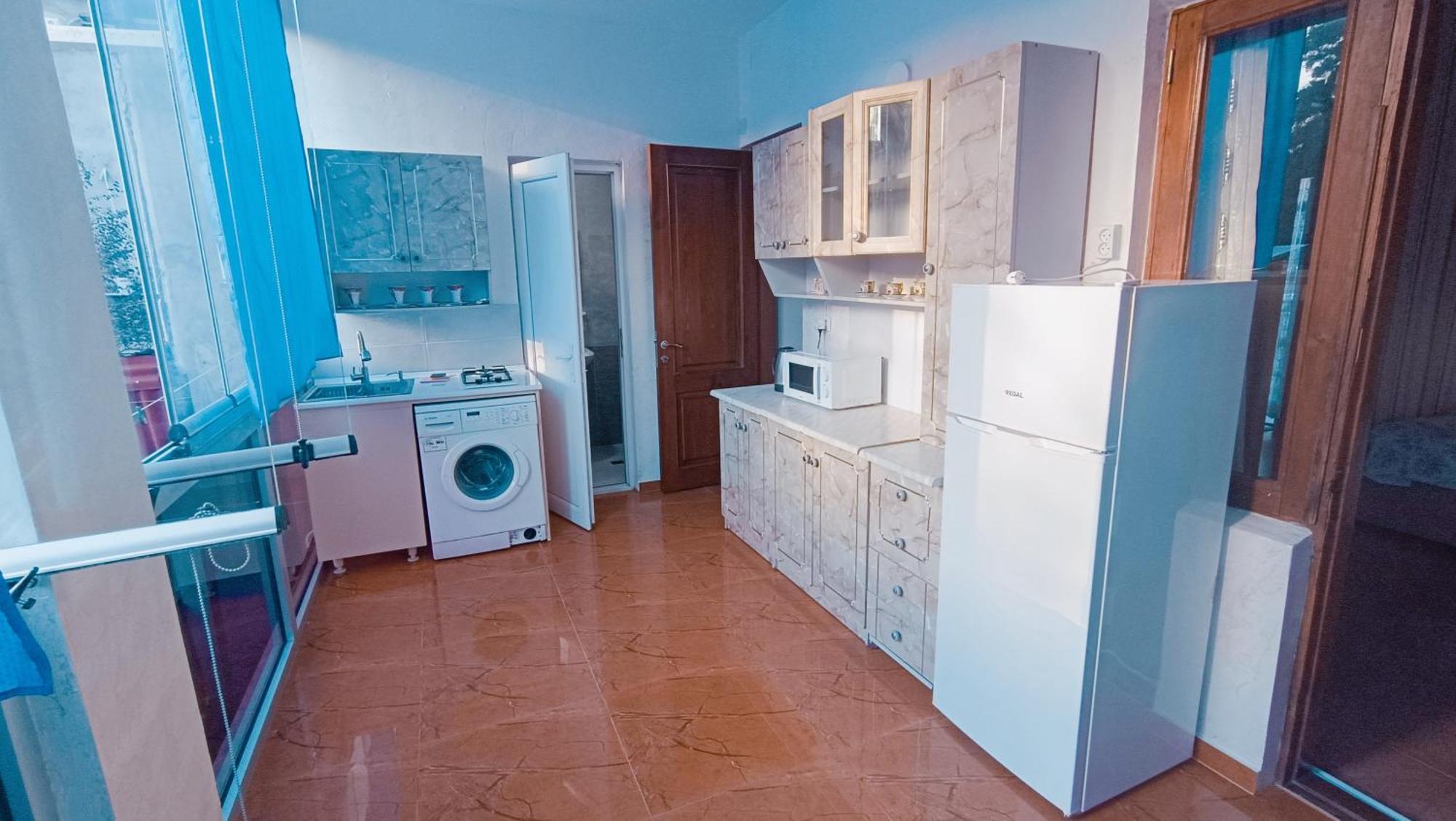 Guesthouse Mery Kobuleti Bagian luar foto