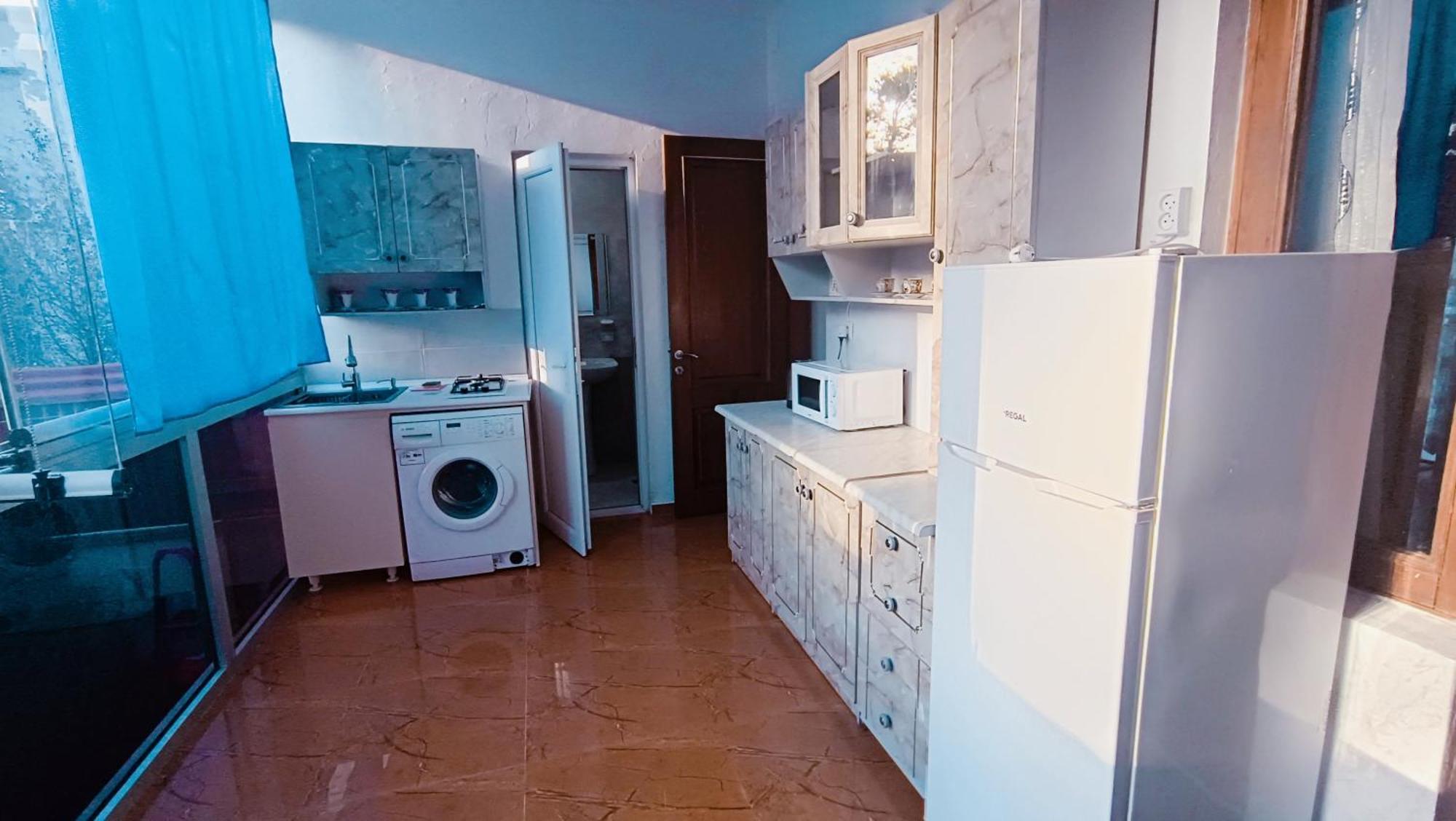 Guesthouse Mery Kobuleti Bagian luar foto